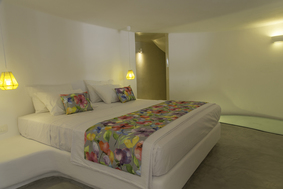 Our Canava Suite - Ayoba Santorini in Imerovigli - enjoy your holidays in Santorini